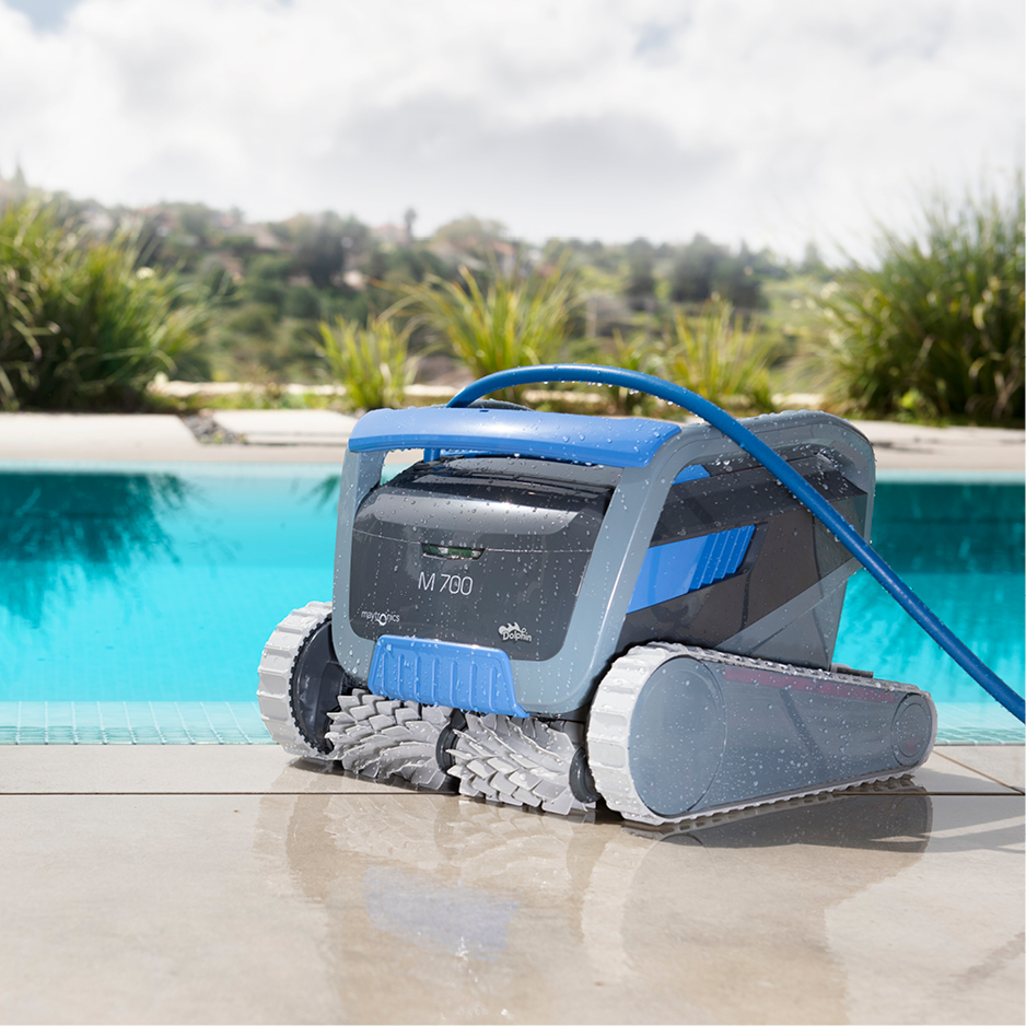The latest automatic cleaner for swimming pools